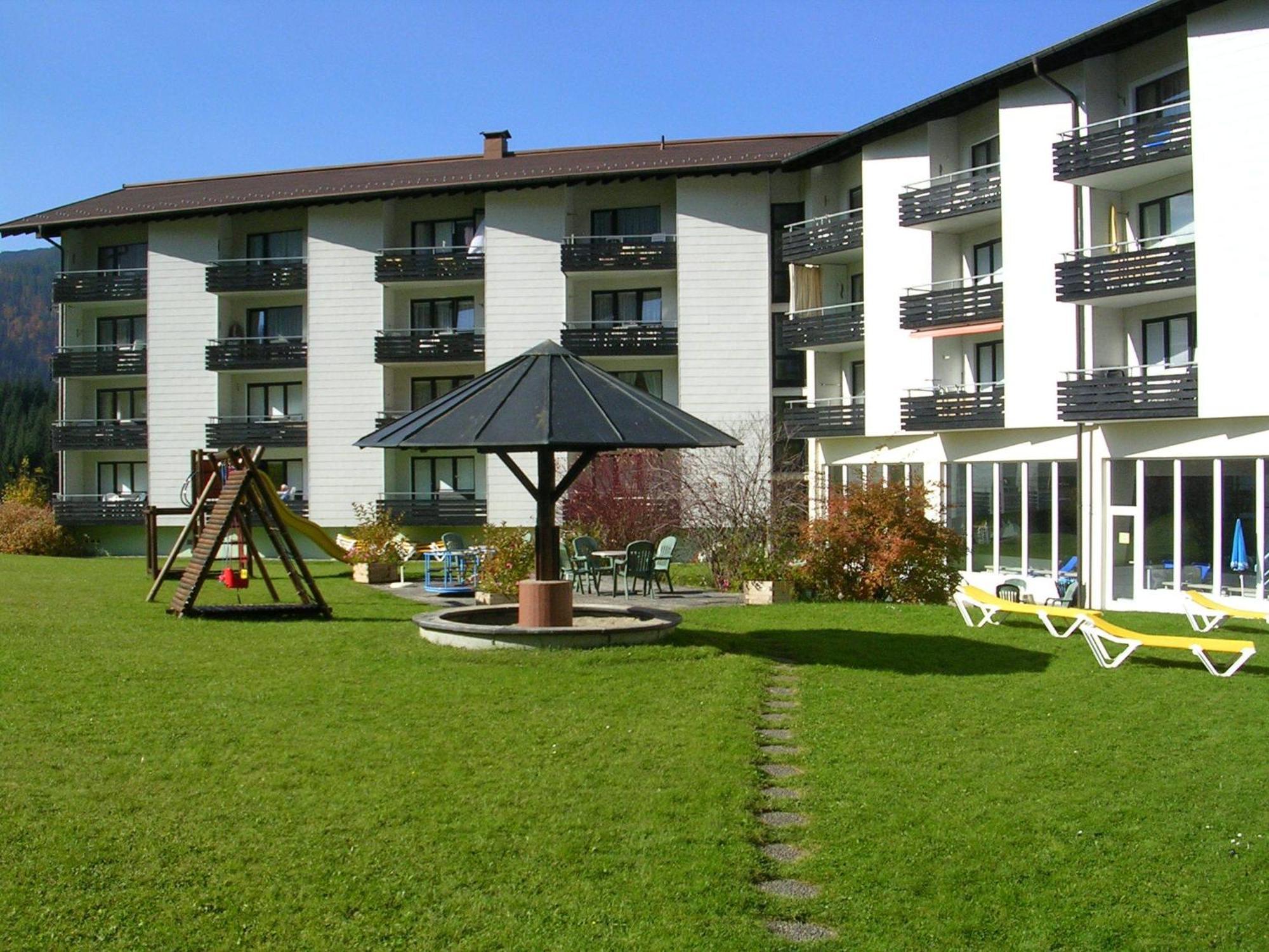 Aparthotel Kleinwalsertal 3*